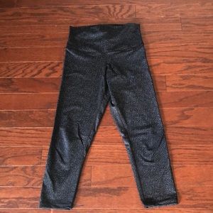 Define Your Inspiration (DYI) Crop Leggings